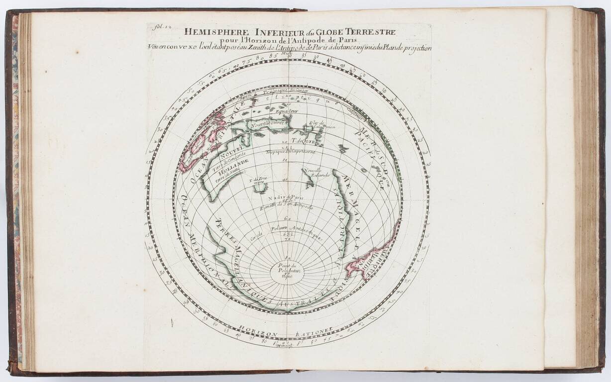 Introduction à la géographie en plusieurs cartes avec leur explication.